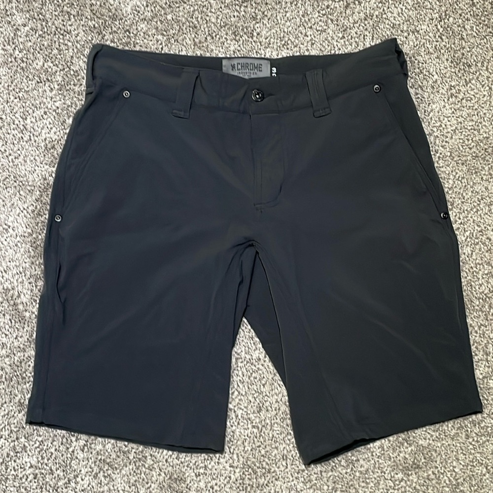 Chrome Industries Shorts Mens 32 Black Cycling Bike Outdoor Stretch 11”